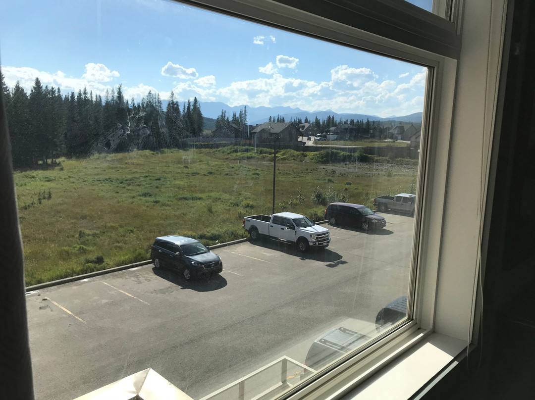 Ramada by Wyndham Hinton主图