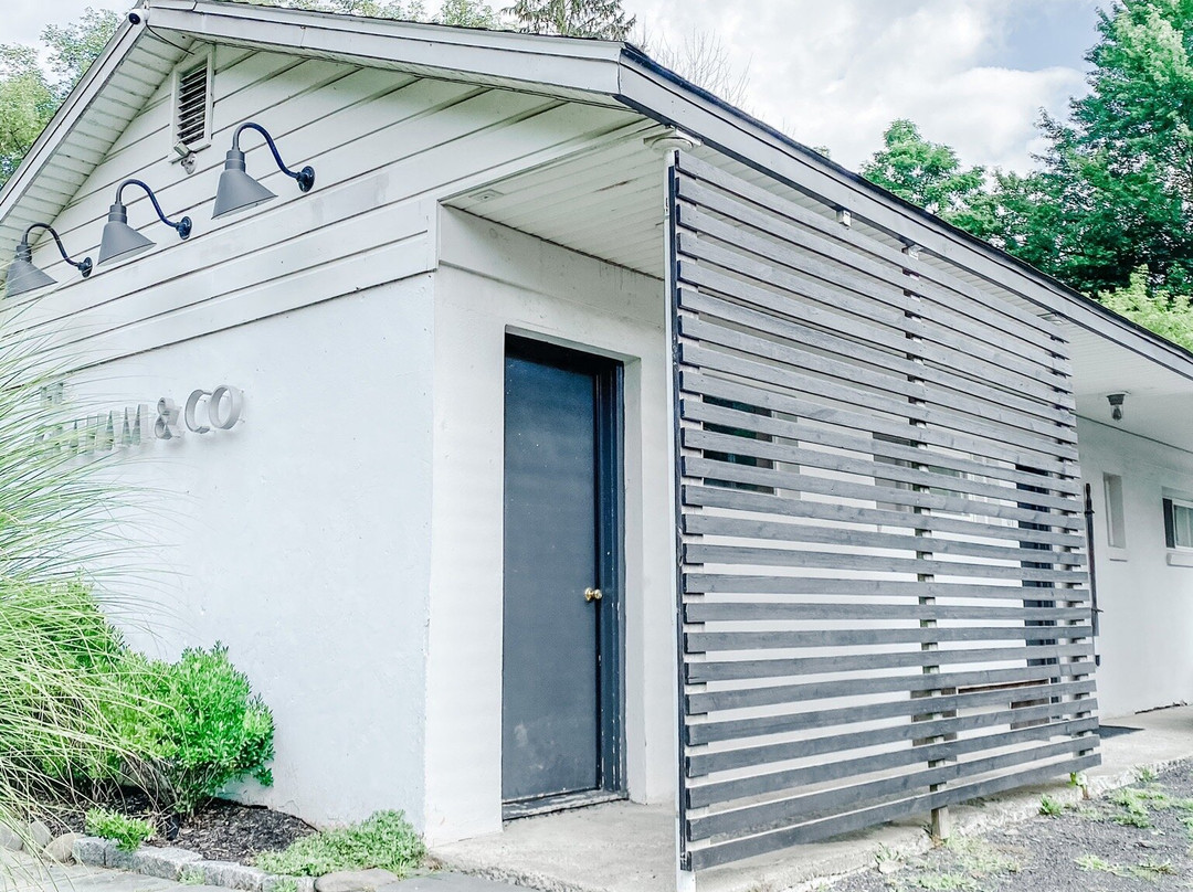 The Graham & Co.主图