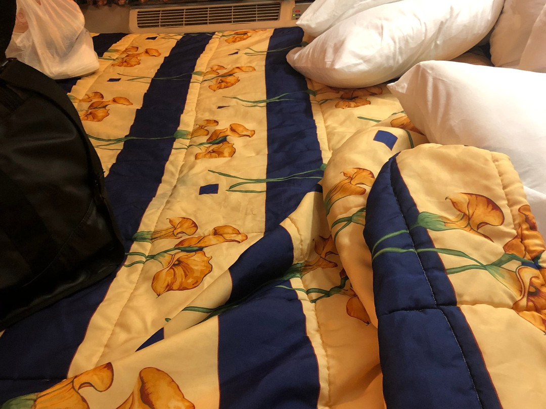 就寝时间套房酒店主图