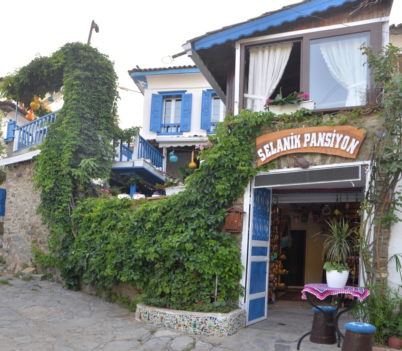 瑟兰尼克膳食公寓酒店-官方