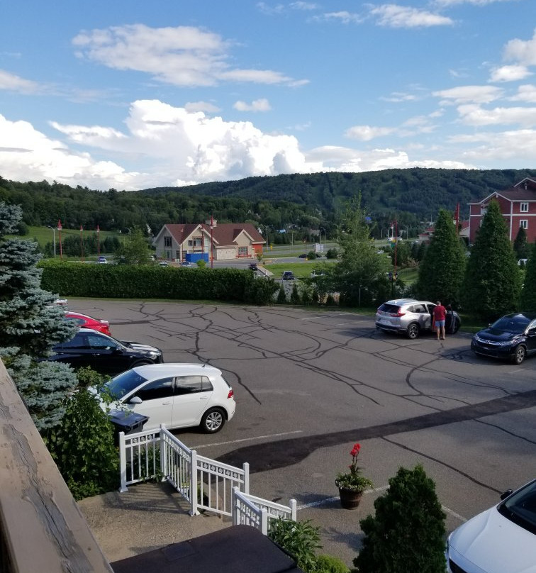 Motel Le Jolibourg主图