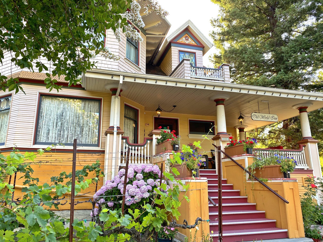 Cabernet House, An Old World Inn