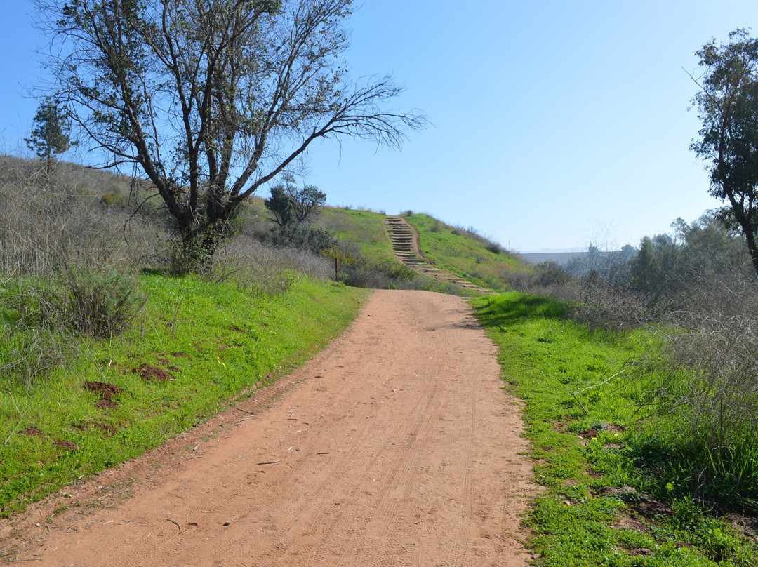 Santiago Oaks Regional Park-橘子郡必去景点
