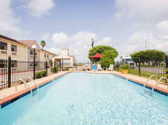 Days Inn by Wyndham Rosenberg主图