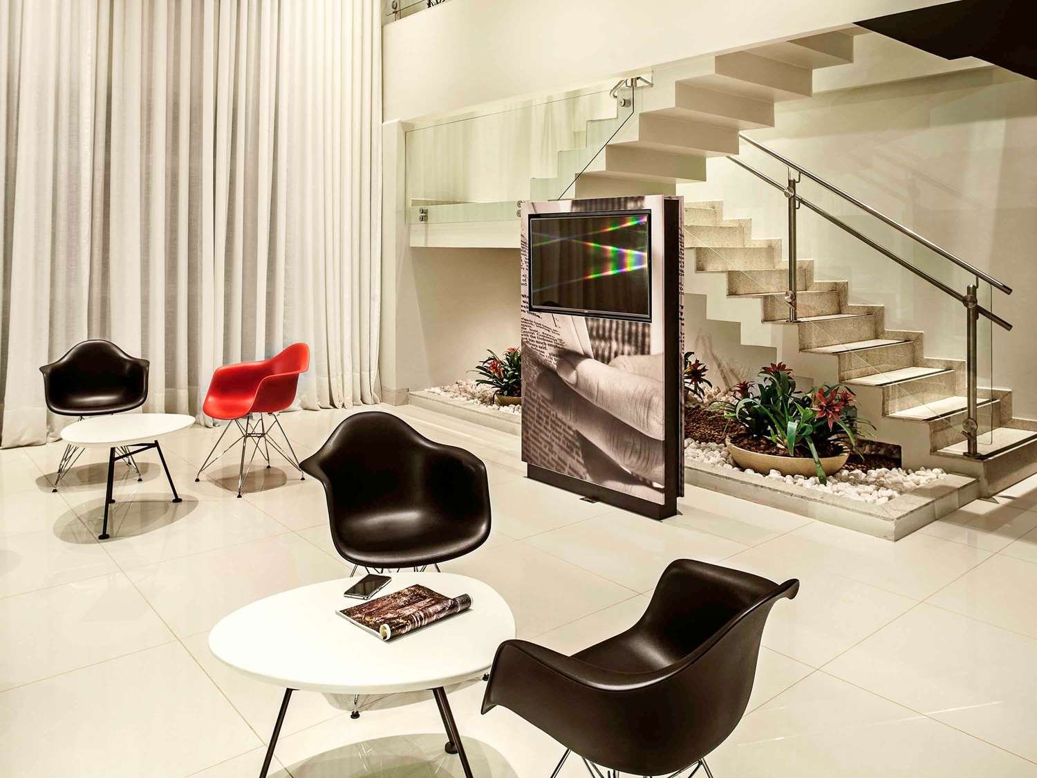 宜必思因佩拉特里斯酒店-官方