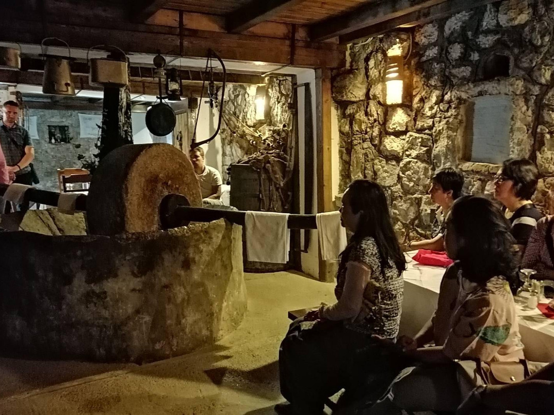 Advenger Tours-布德瓦必去景点