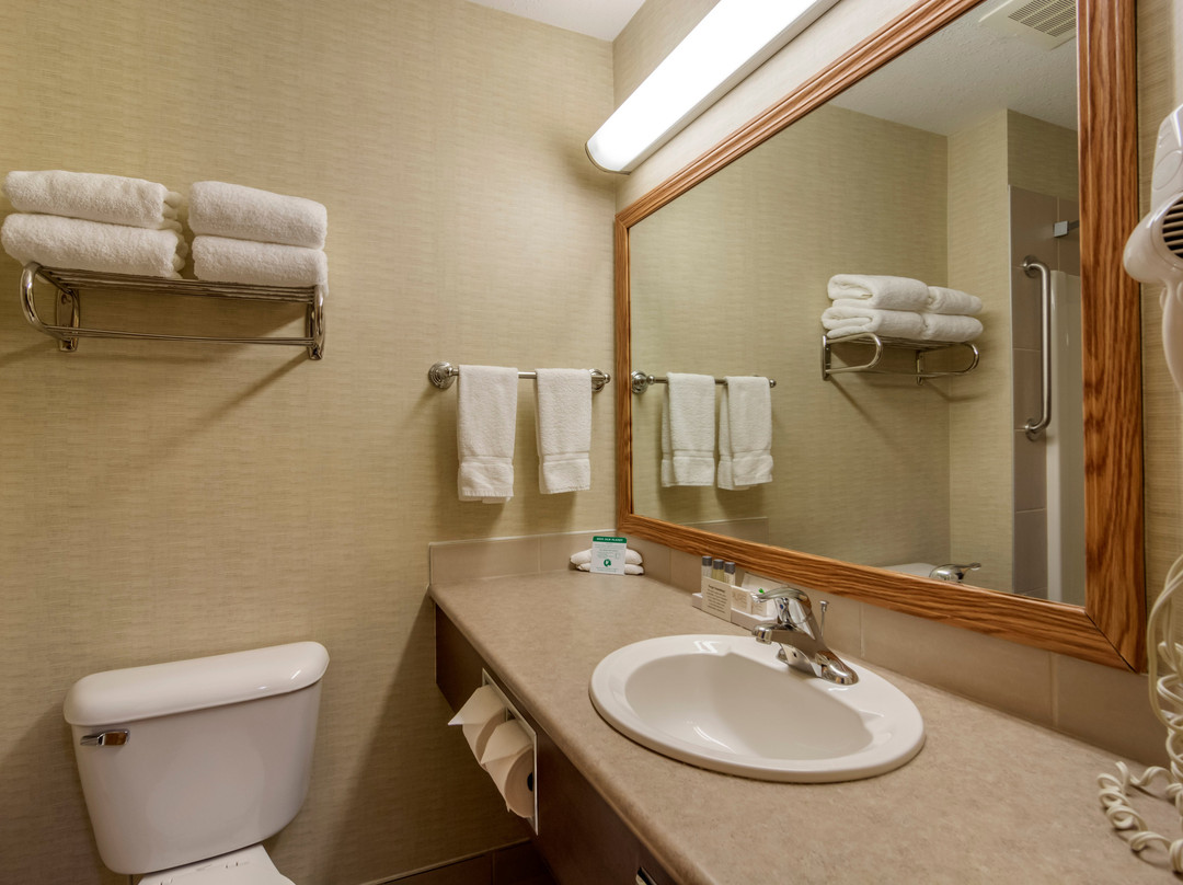 Devonian Hotel and Suites主图