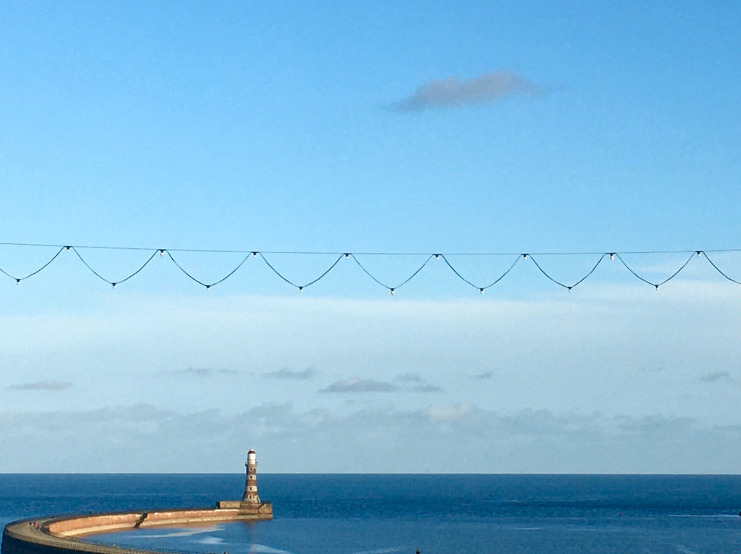 Roker Lighthouse景点图片