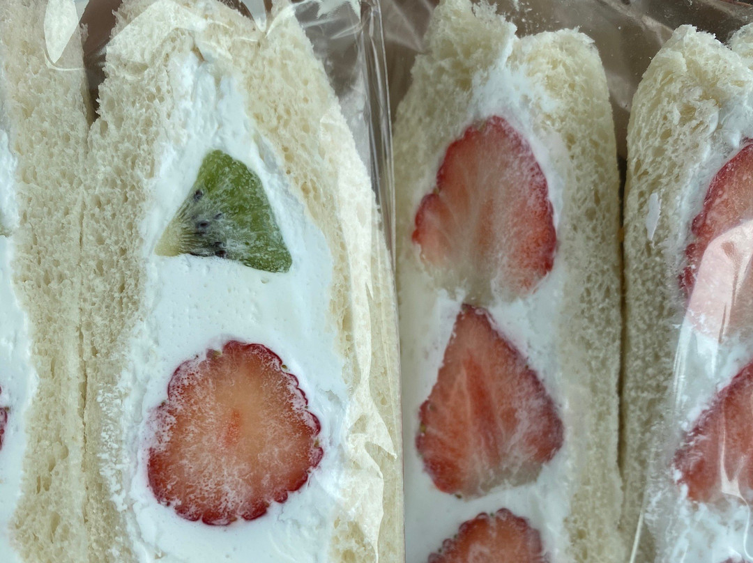 カフェ 余目製パン