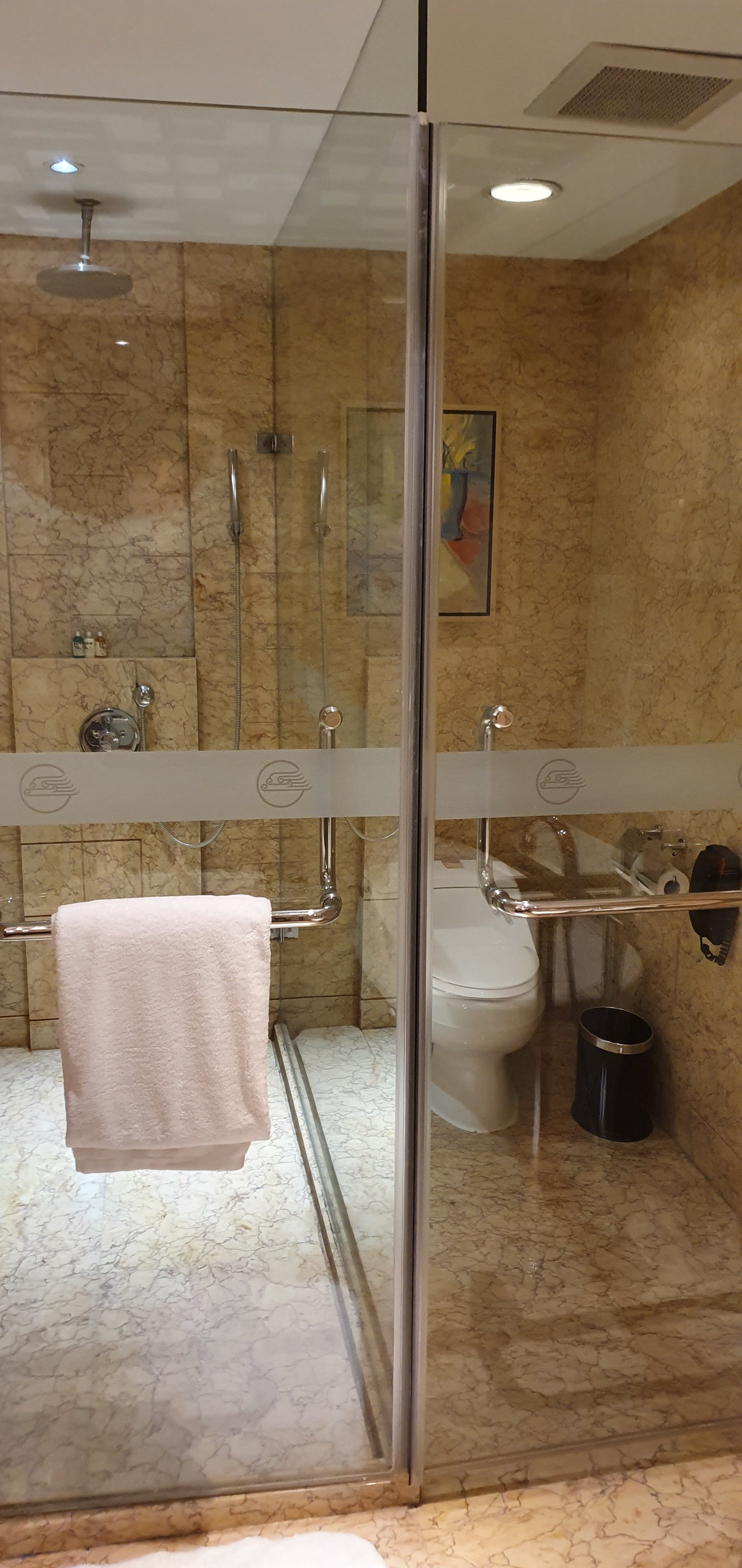 北京人卫酒店-浴室