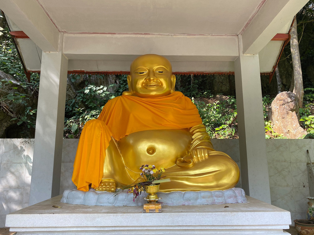 Wat Tham Pha Plong景点图片