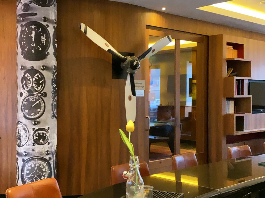 Bastion Hotel Amsterdam Airport主图