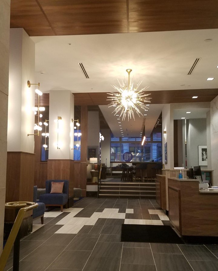 BLU-Tique, Akron, a Tribute Portfolio Hotel-浴室