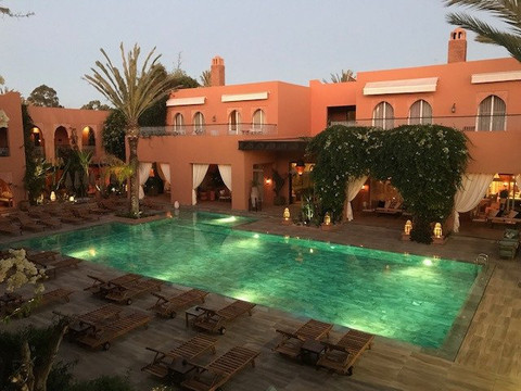 堤基达高尔夫宫殿酒店主图