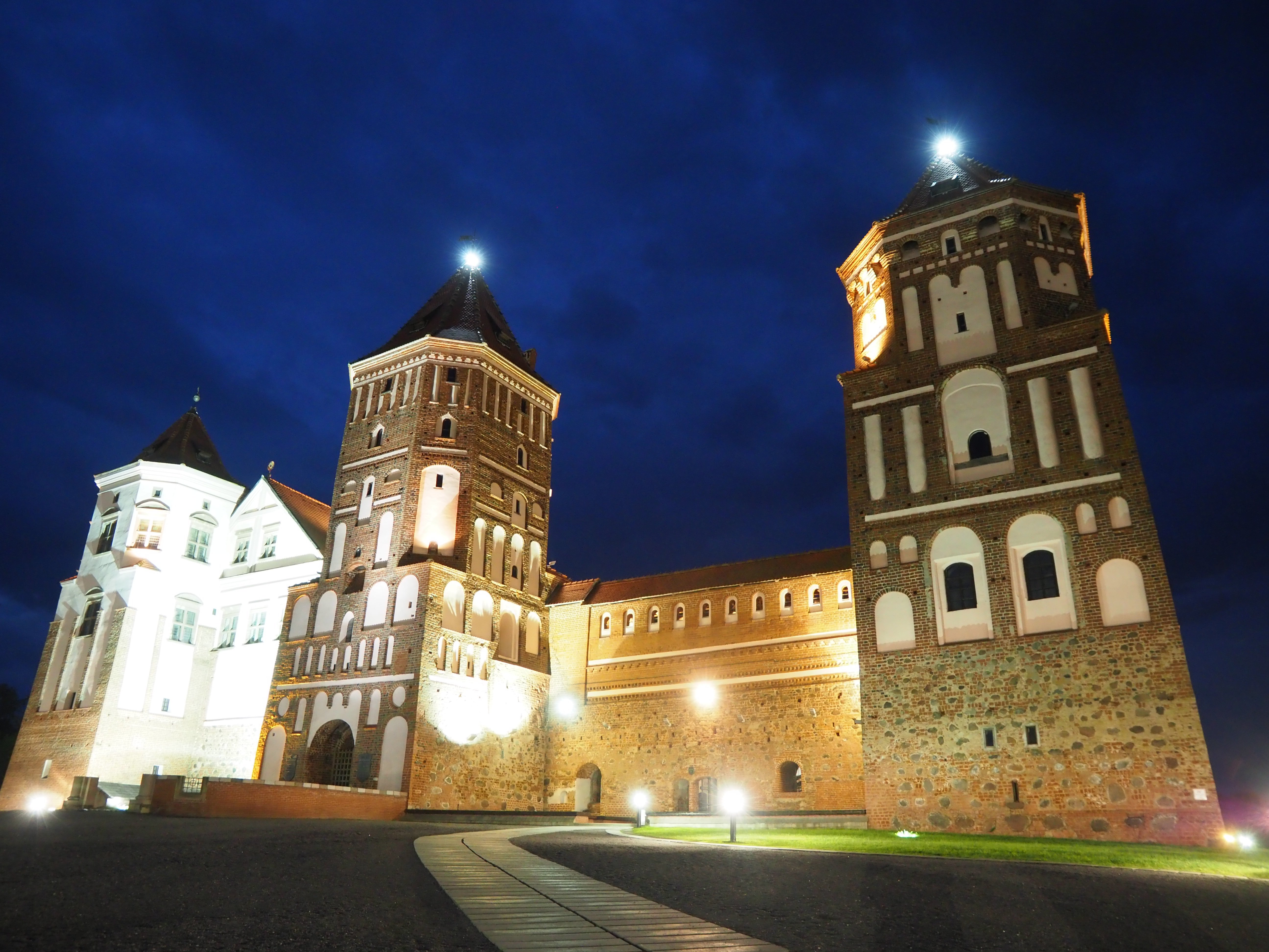Mir Castle Hotel-浴室