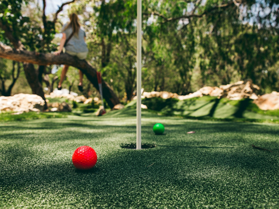 The Par 3 Golf & Mini Golf-巴瑟尔顿必去景点