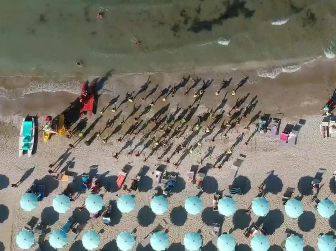 La Nella Beach Experience景点图片
