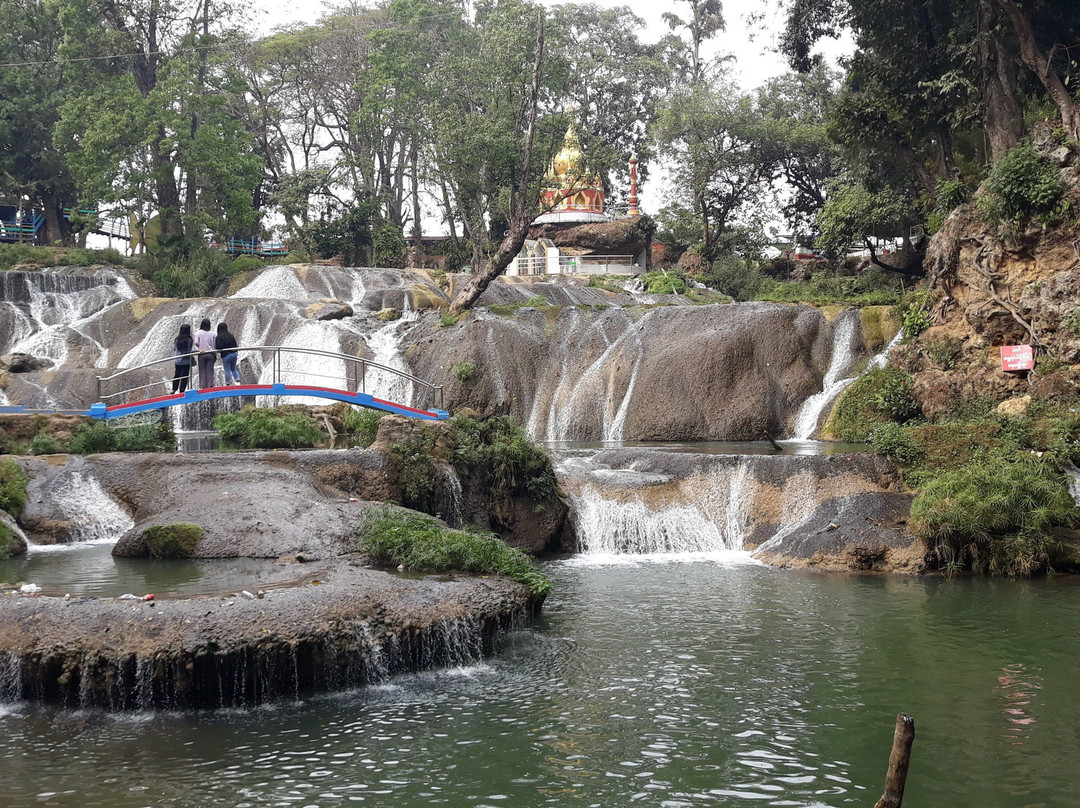 Pwe Kauk Waterfall景点图片