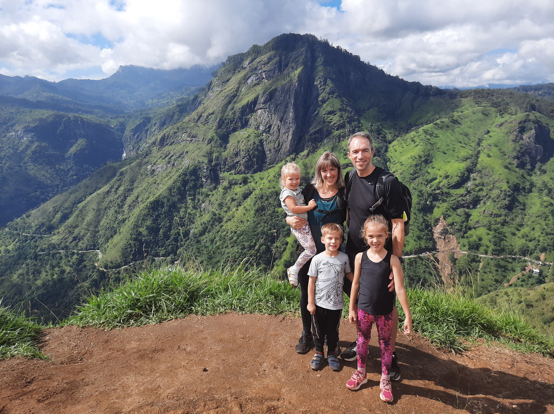 vsa lanka tours-佩拉德尼亚必去景点