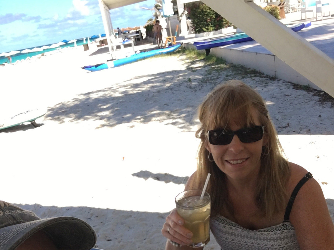 The Vibe @ Uncle Ernie's-Shoal Bay Village必去景点