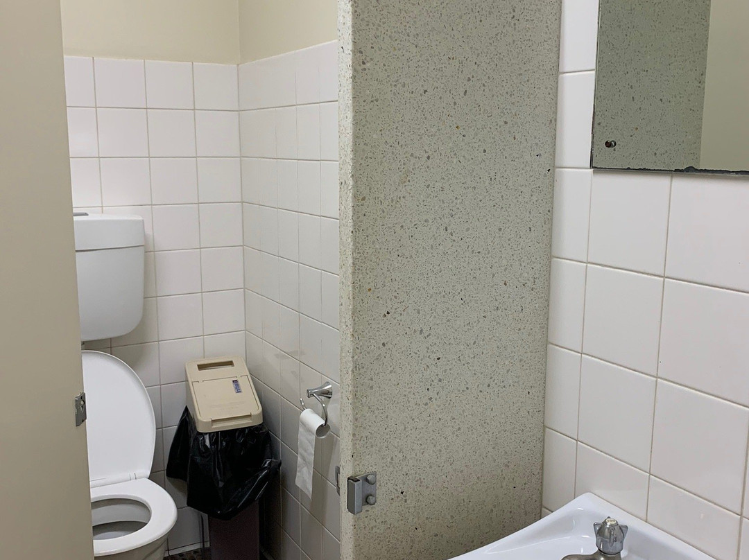 Nightcap at Federal Hotel主图