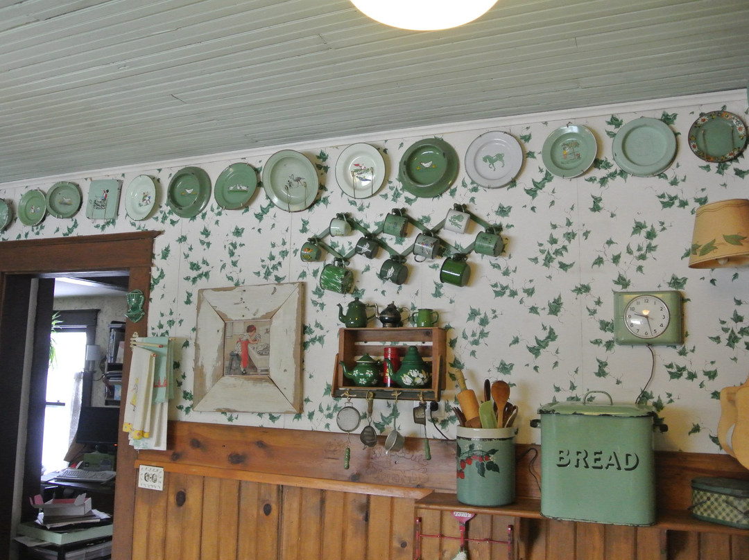 Angela's Attic-South Beloit必去景点