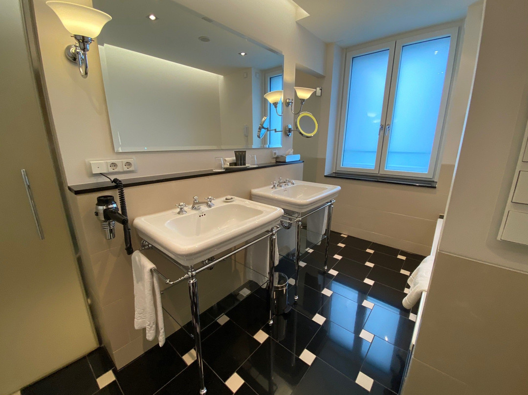 Hotel Hessischer Hof主图