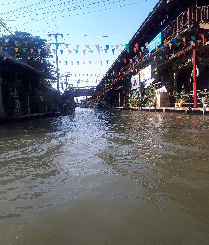 Amphawa Floating Market & Firefly Night Cruising Day Tours - Panda Bus景点图片