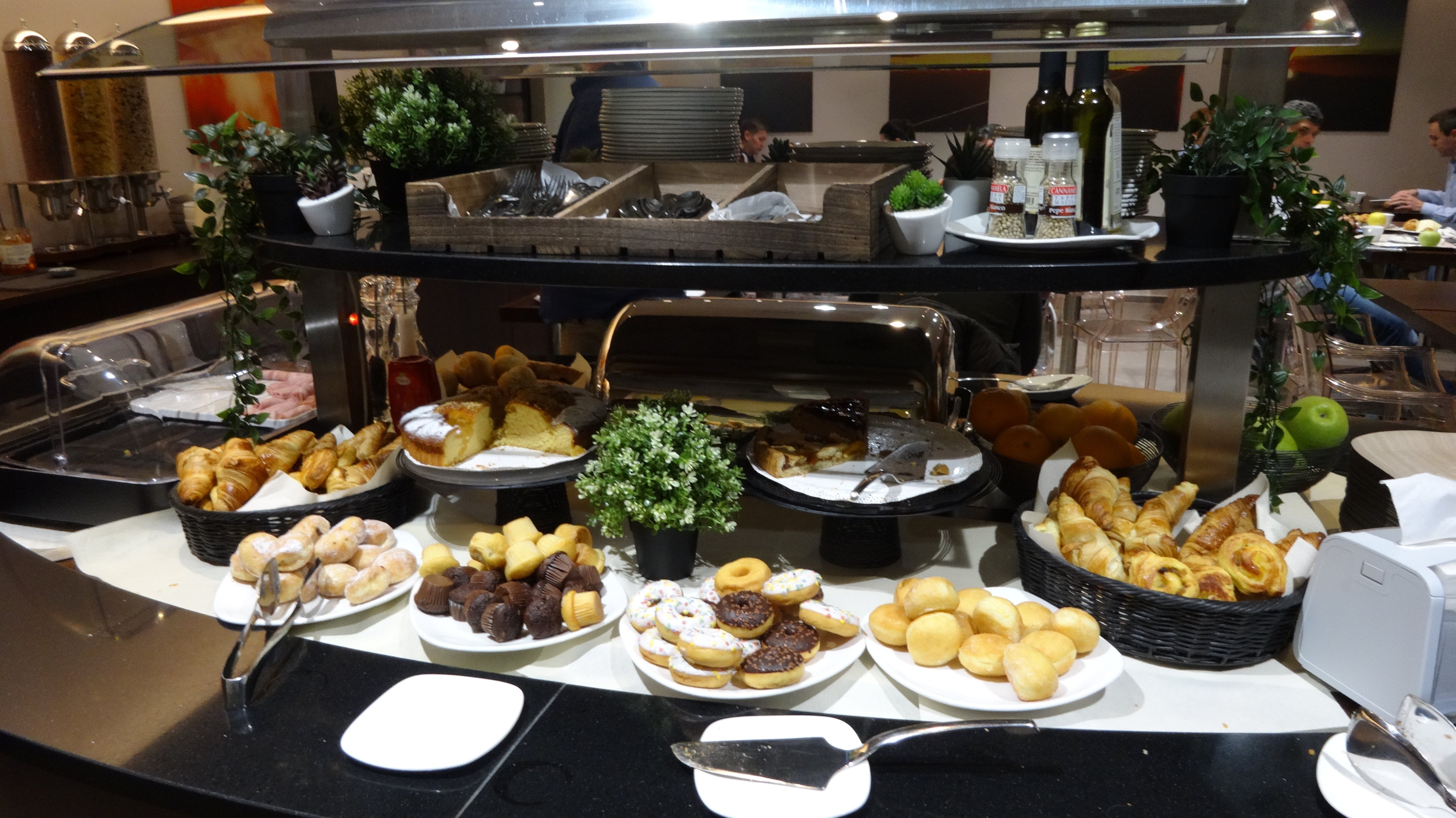 B&B Hotel Malpensa Lago Maggiore-餐饮
