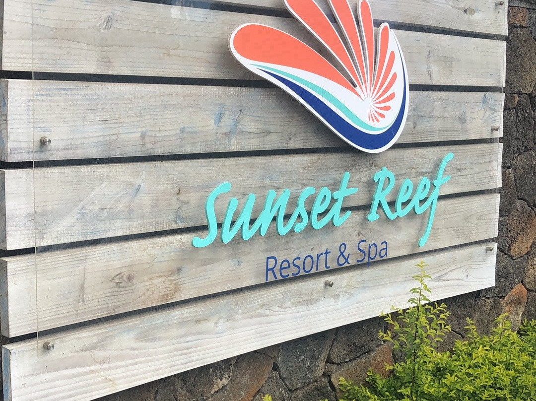 Sunset Reef Resort & Spa主图