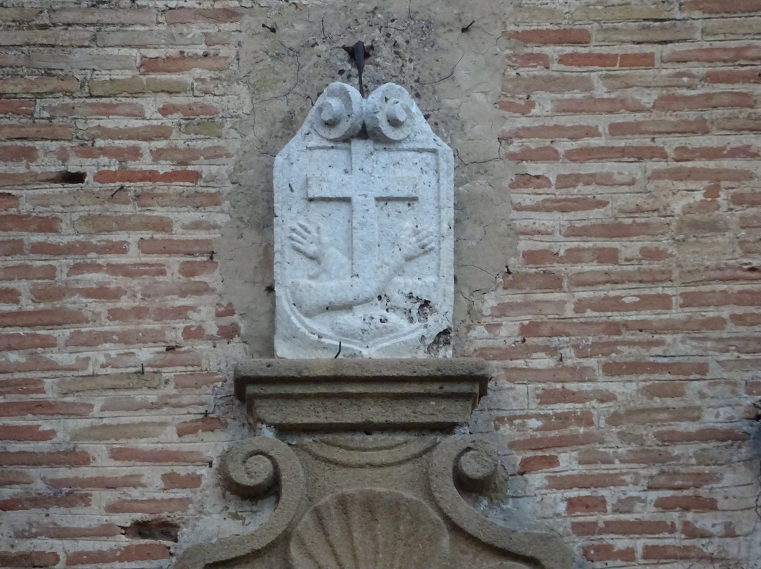 Chiesa e Convento di San Francesco-皮亚扎－阿尔梅里纳必去景点
