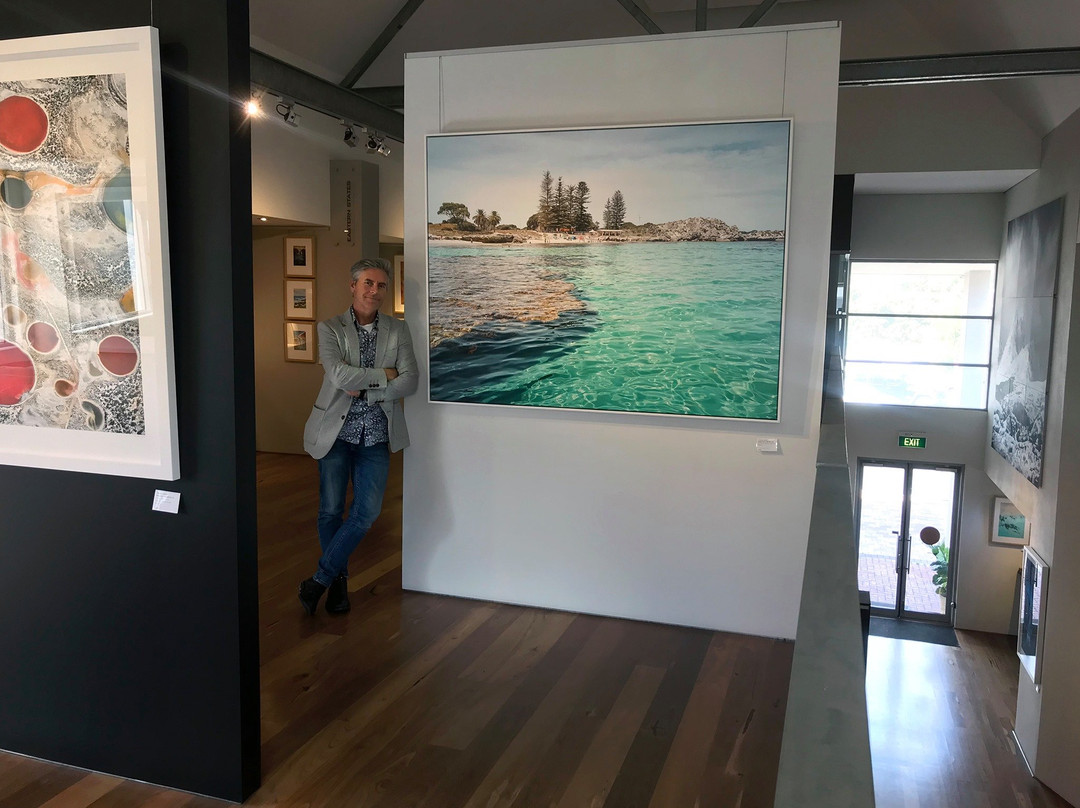 Christian Fletcher Gallery-戴士柏必去景点