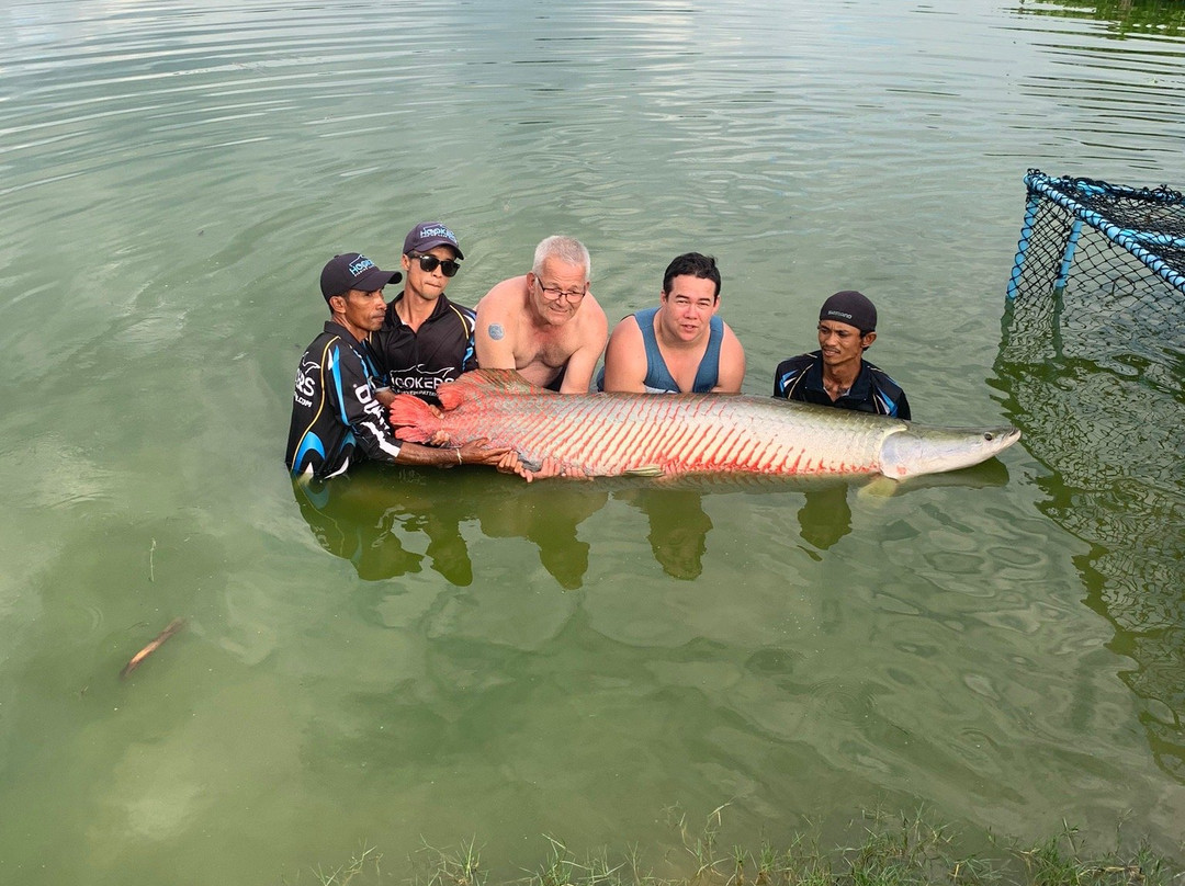Hookers Fishing Lake Pattaya景点图片