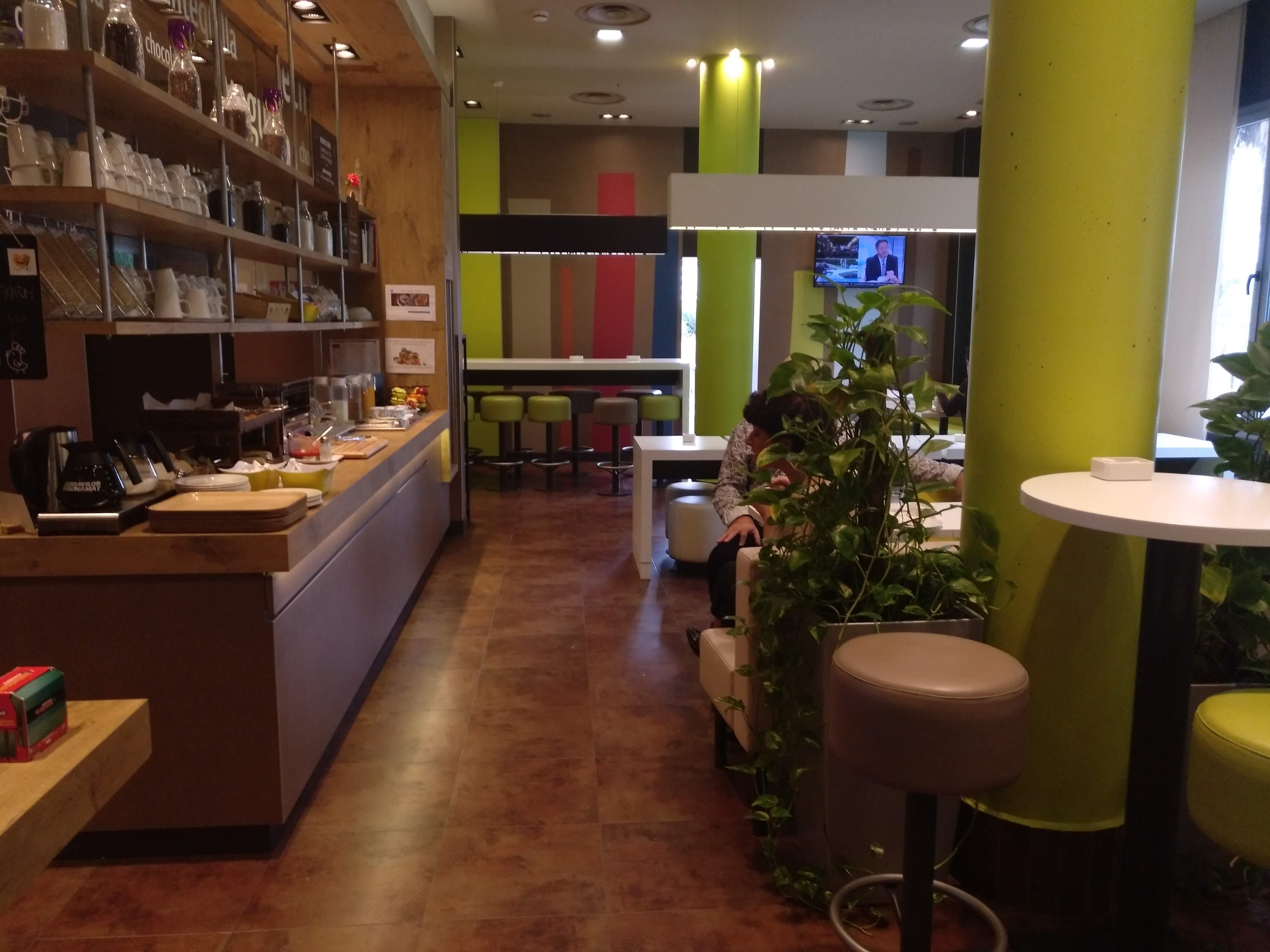 Ibis Budget Sevilla Aeropuerto-餐饮