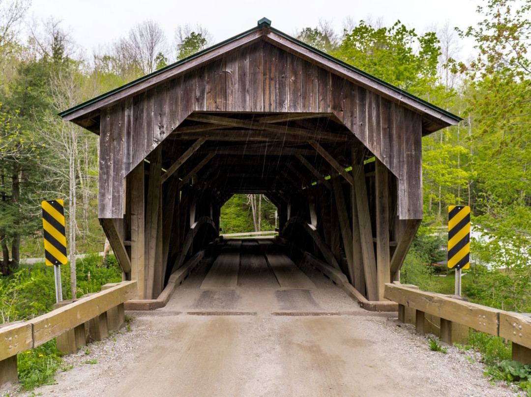 Grist Mill Covered Bridge-Jeffersonville必去景点