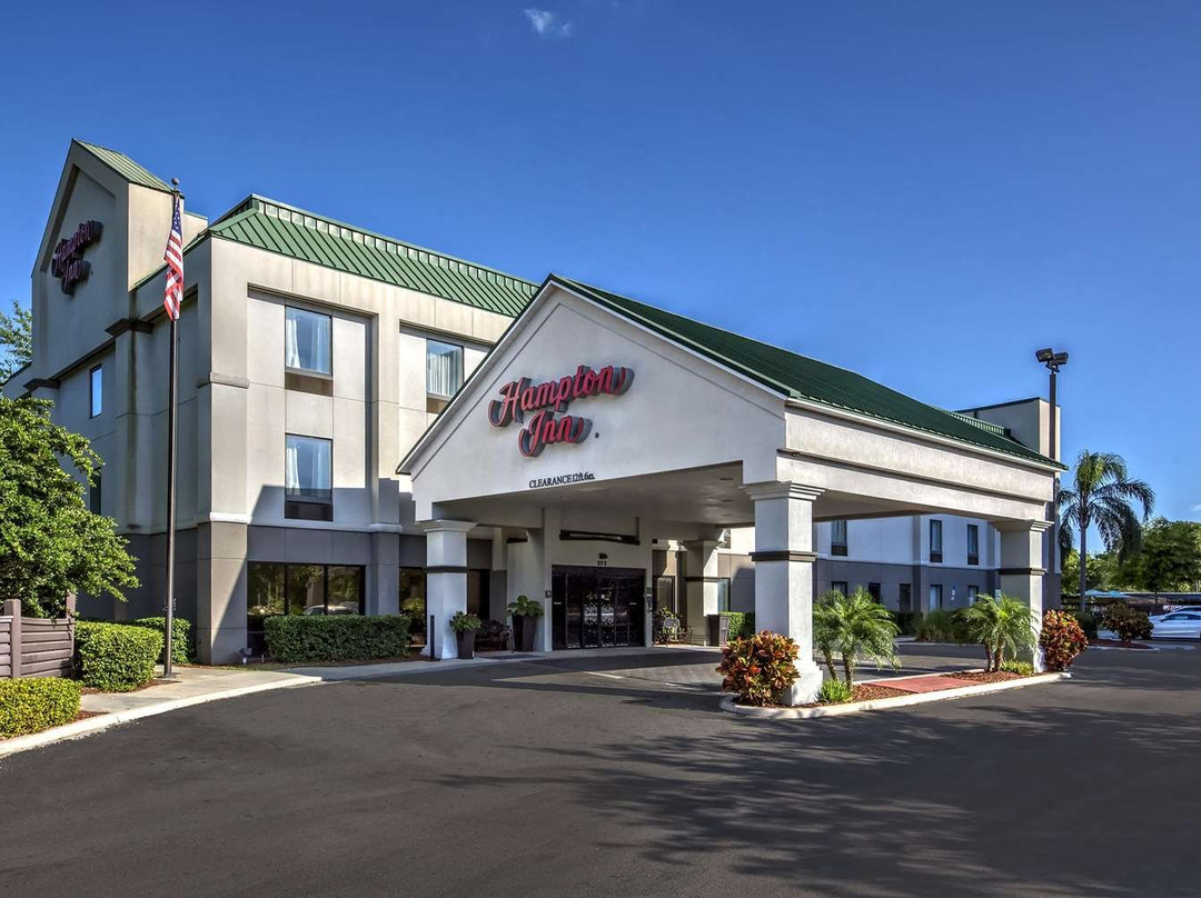 温特黑文希尔顿恒庭酒店主图