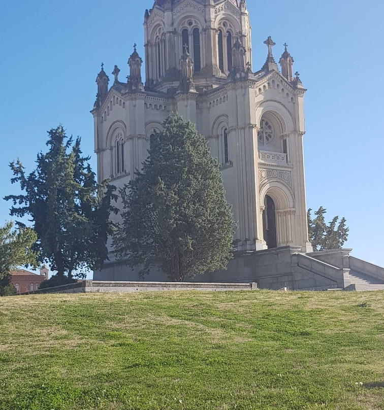 Pantheon of the Condesa de la Vega del Pozo景点图片