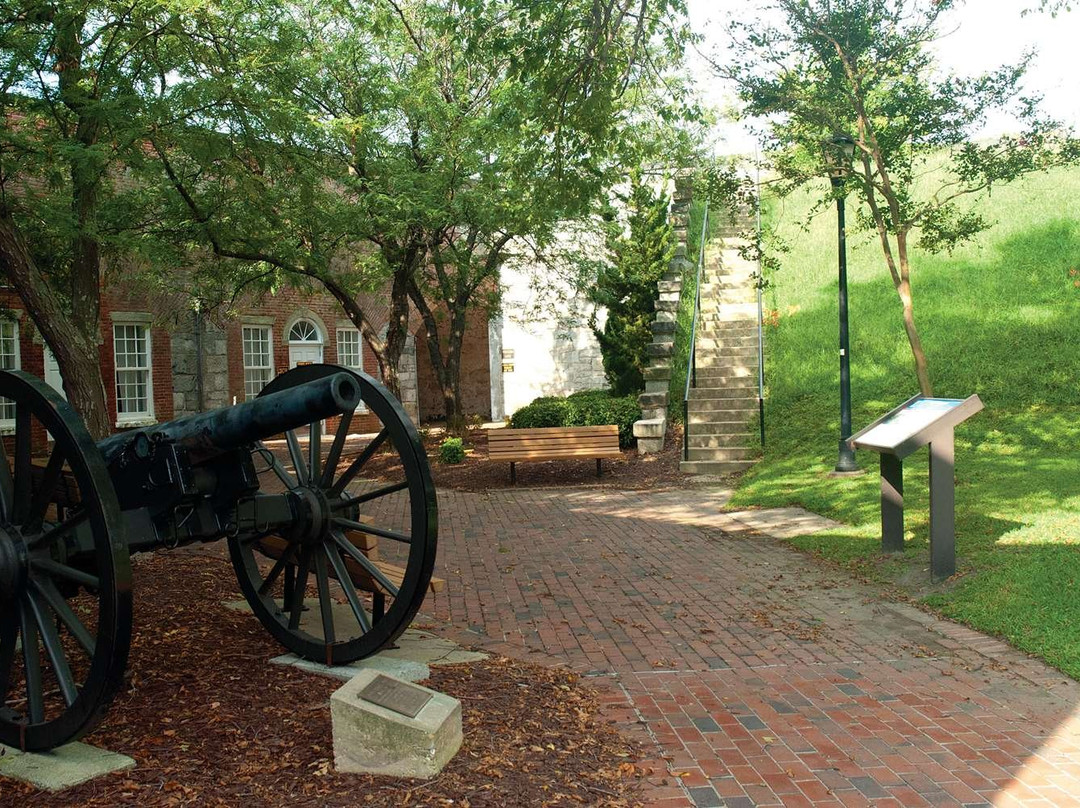 Hampton Inn Hampton-Newport News主图