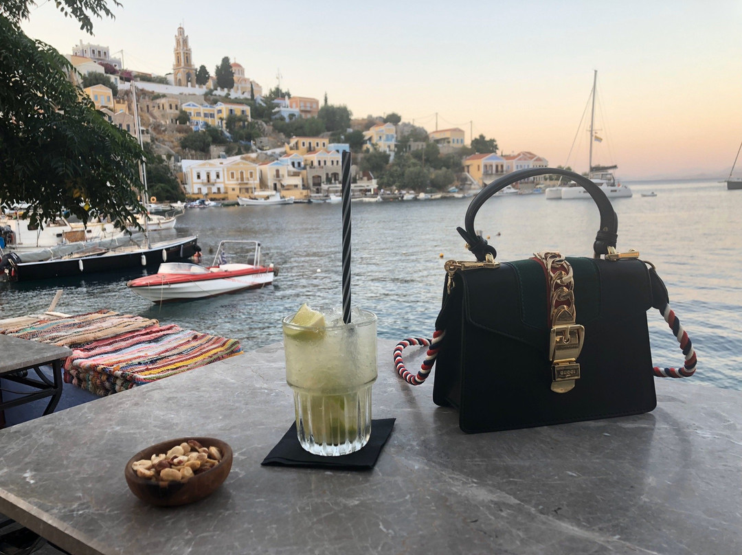 Tsati Bar-Gialos必去景点