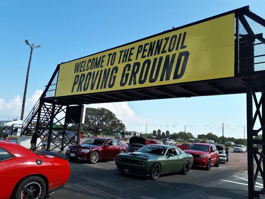 Royal Purple Raceway-Baytown必去景点