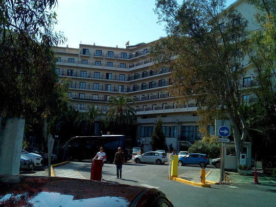 因图尔橙子酒店主图