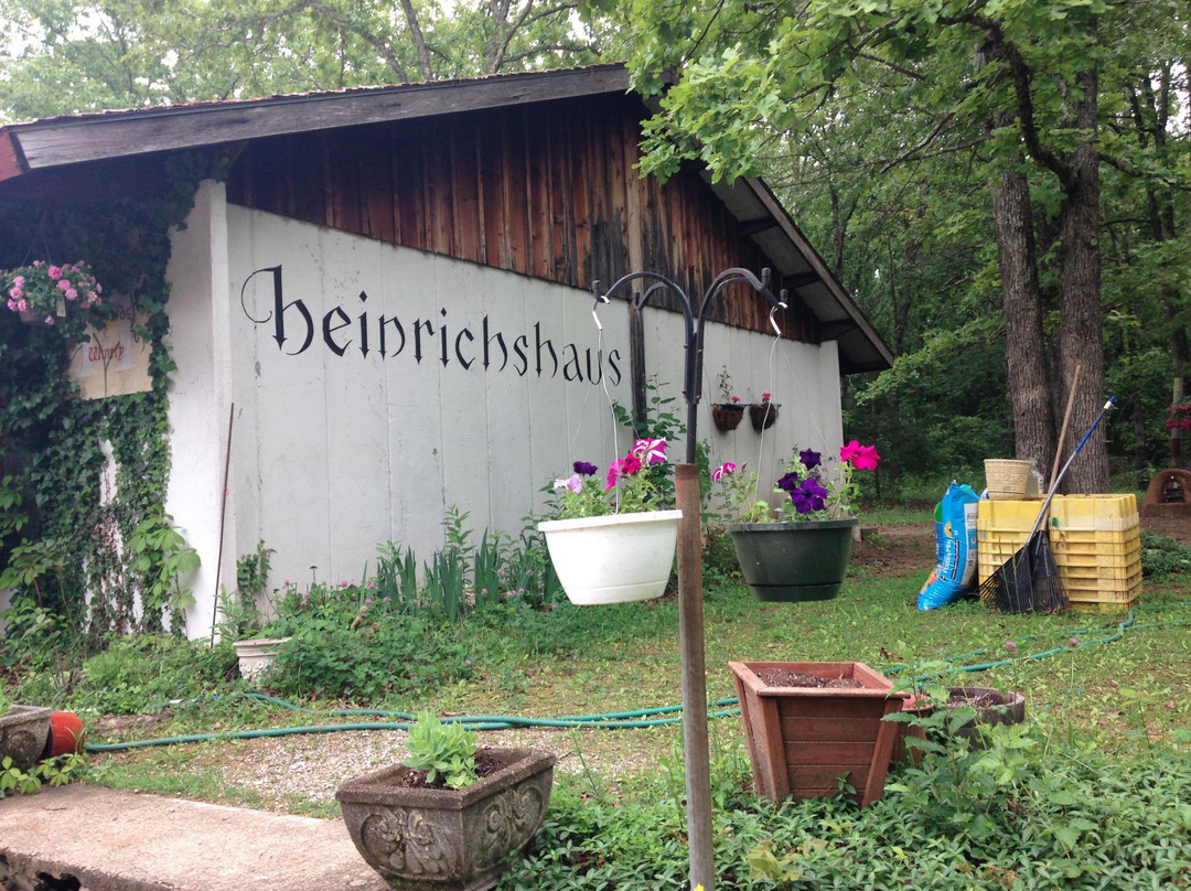 Saint James旅游景点-Heinrichshaus Vineyard And Winery