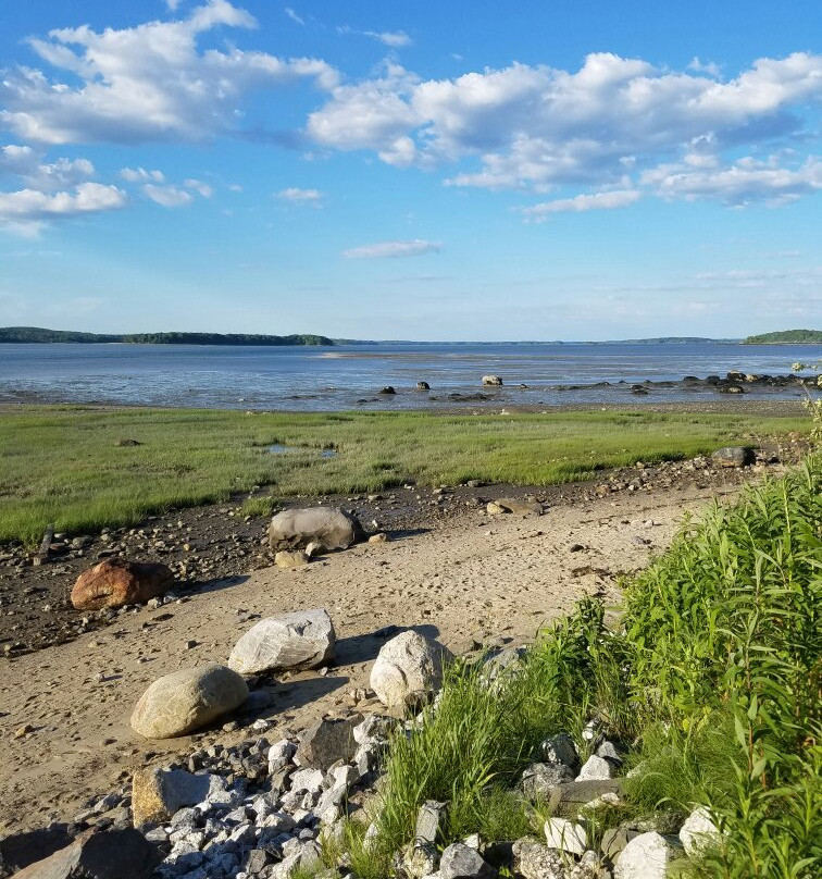 Sandy Point Beach-Yarmouth必去景点