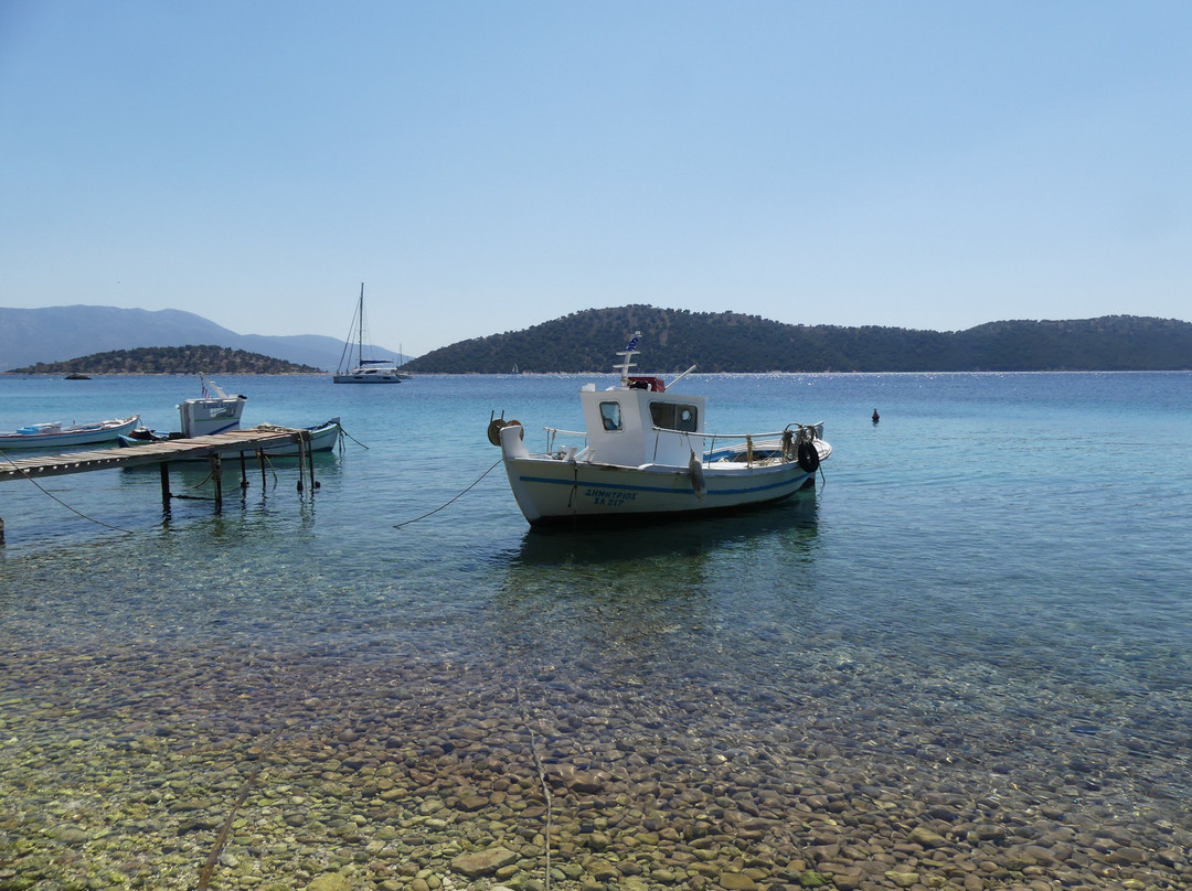 Agrapidia-Kalamos必去景点