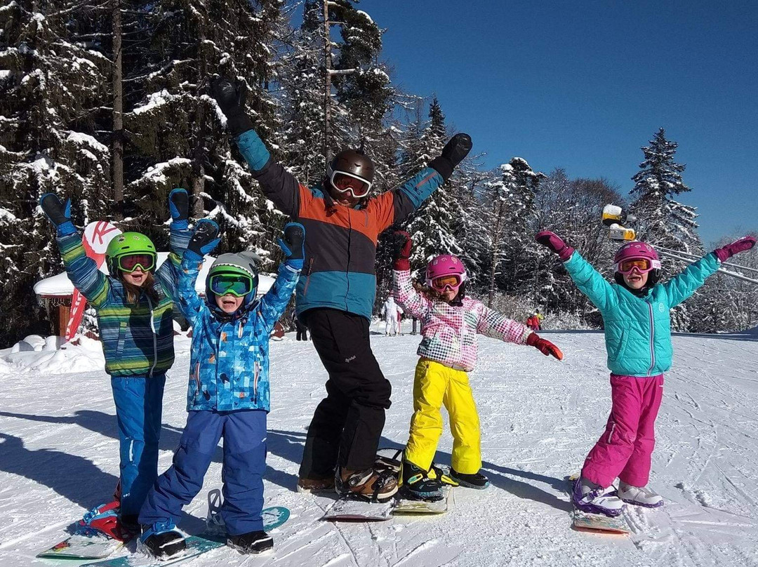 Ollie Moly Borovets Ski/Snowboard Hire&School-波罗维兹必去景点