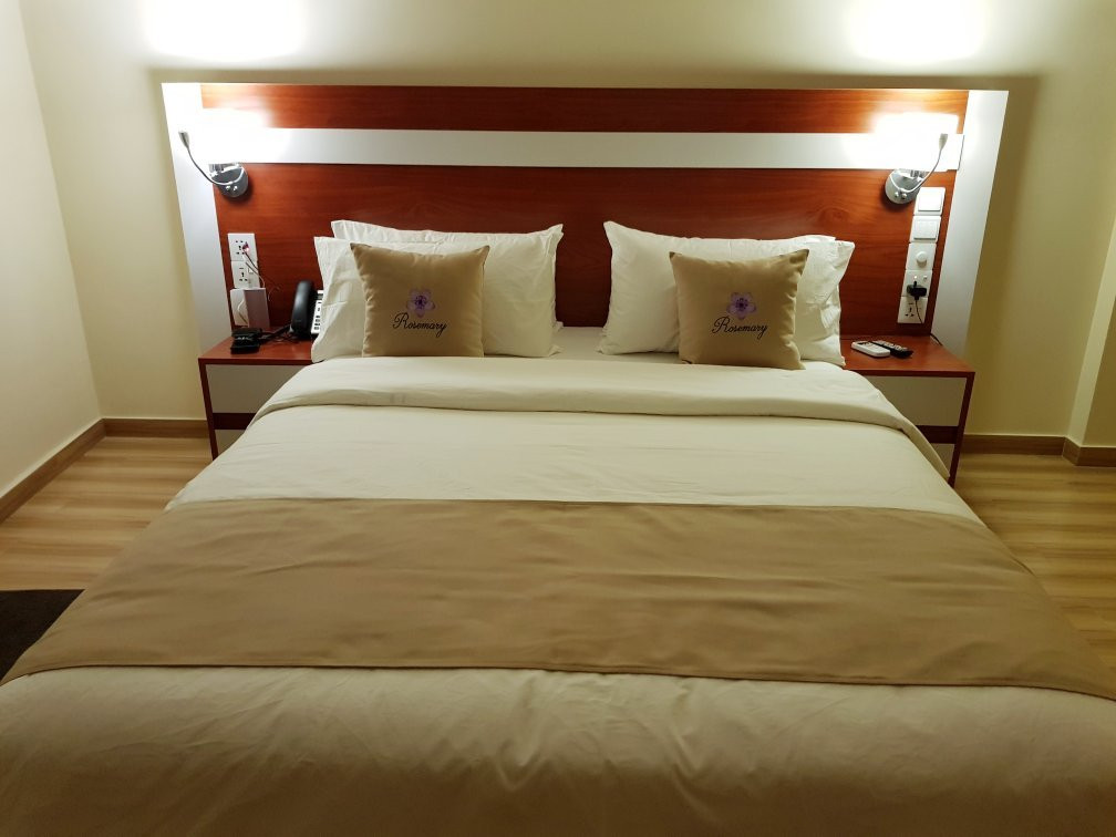 Rosemary Boutique主图