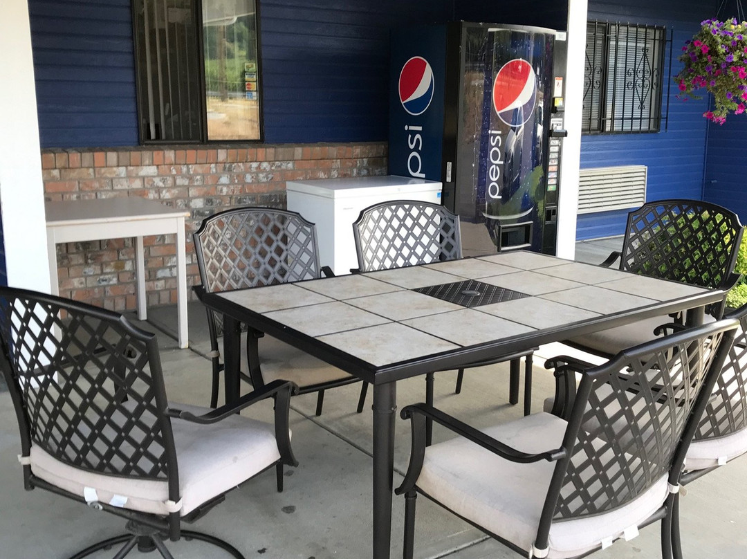 Wedge Mountain Inn主图