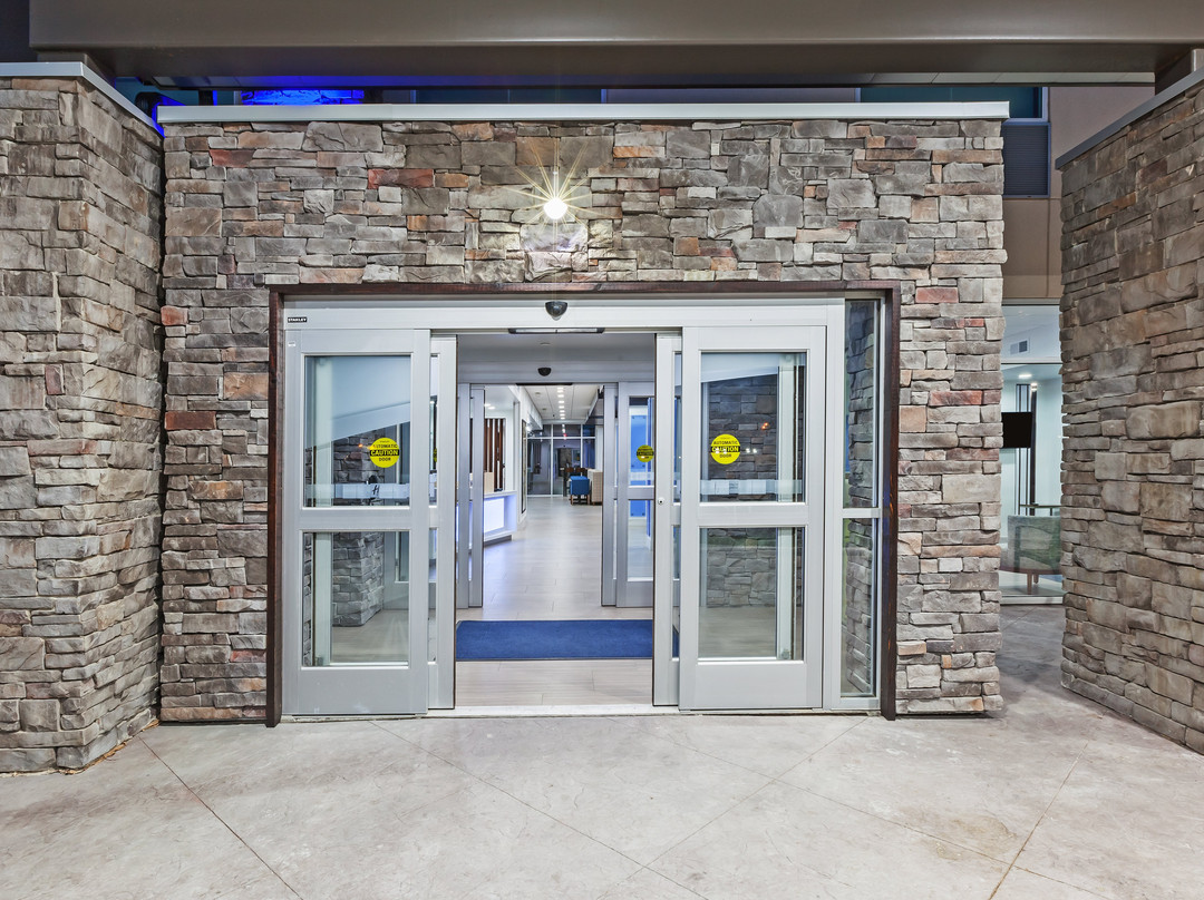 Holiday Inn Express & Suites Coffeyville By IHG主图