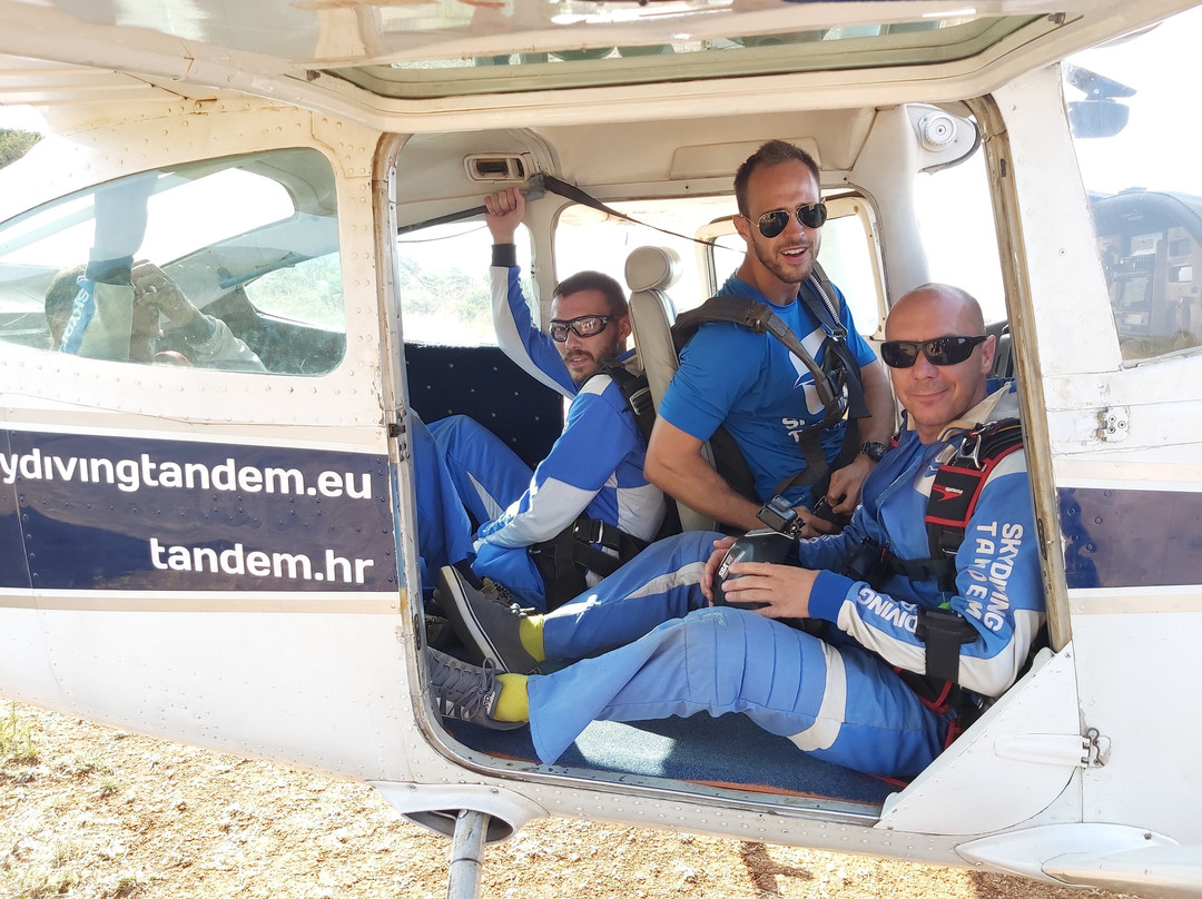 Skydiving Tandem Hvar景点图片