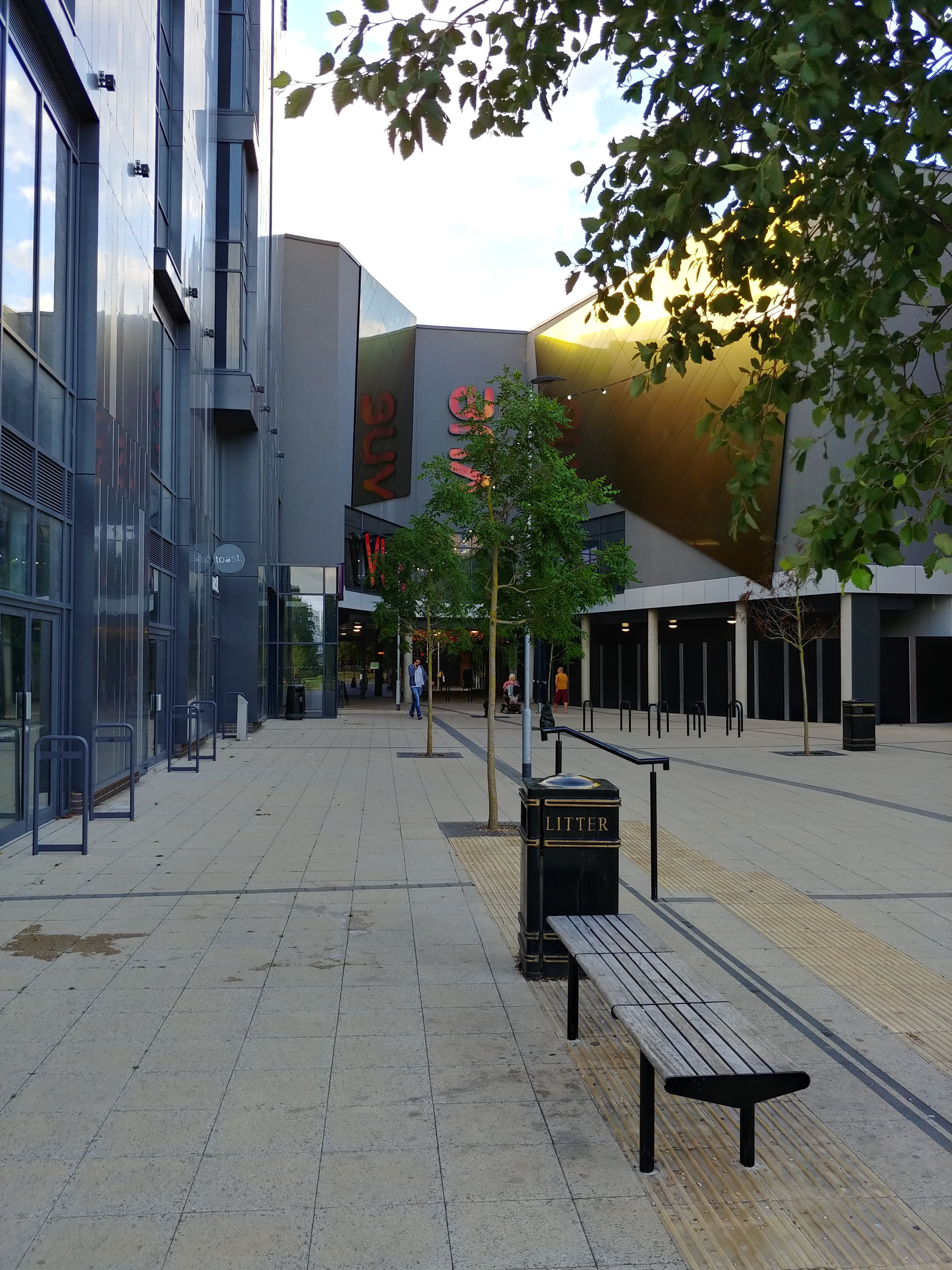 Premier Inn Bedford Town Centre (Riverside) hotel-浴室